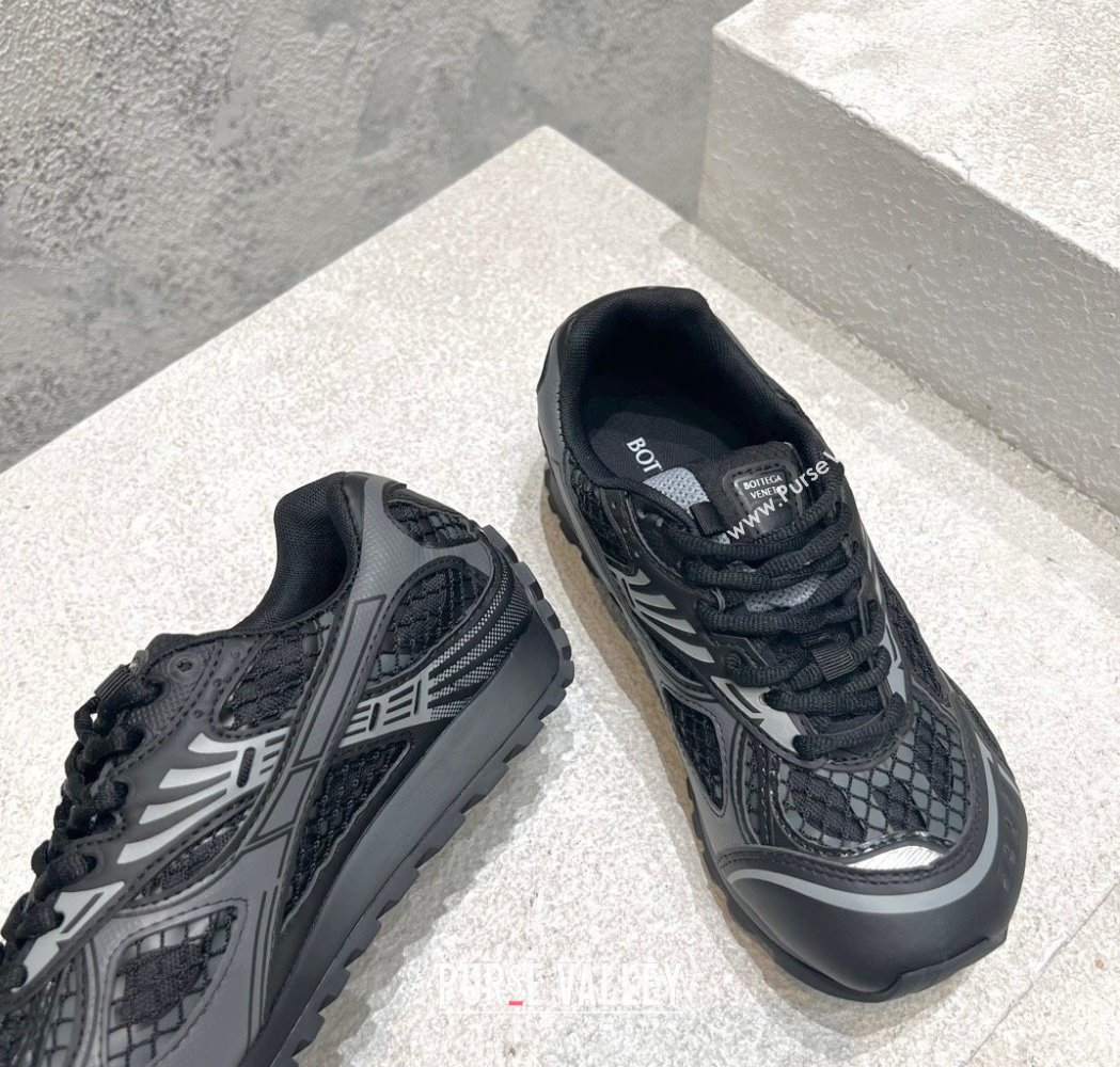 Bottega Veneta Orbit Runner Sneakers in Technical Fabric and Mesh Black 2025 (MD-250219095)