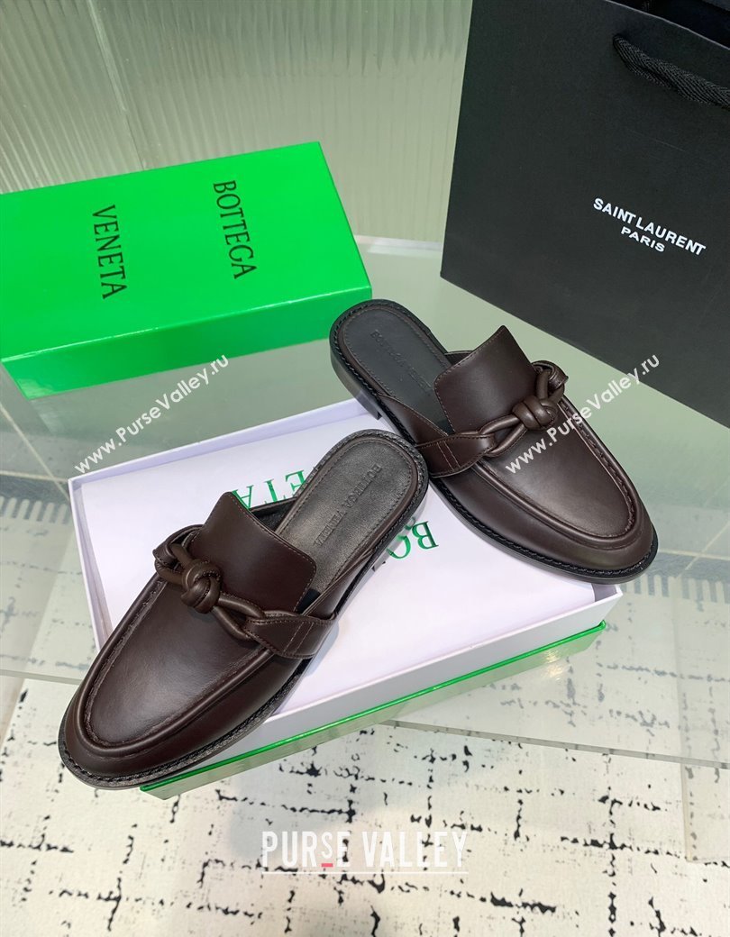 Bottega Veneta Astaire Flat Mules in Calfskin with One-Tone Knot Dark Brown 2025 (KER-250219107)