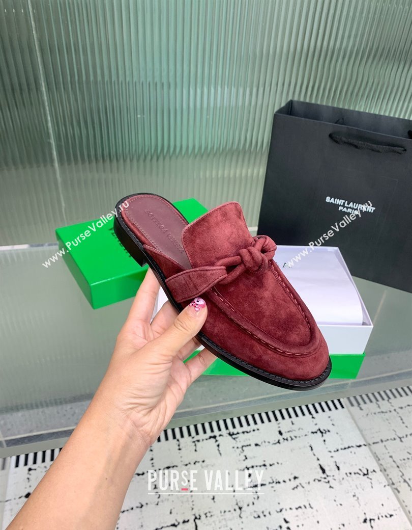 Bottega Veneta Astaire Flat Mules in Suede with One-Tone Knot Burgundy 2025 (KER-250219109)