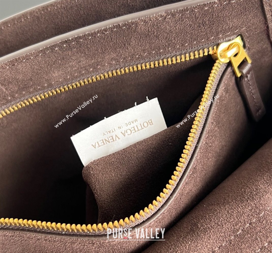 Bottega Veneta Medium Ciao Ciao Top Handle Bag in Calf Leather 817231 Fondant Brown 2025 (WT-250519026)