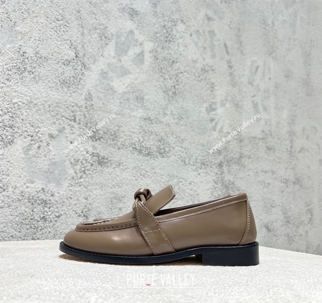 Bottega Veneta Astaire Loafers in Calfskin with One-Tone Knot Grey 2025 (MD-250428102)
