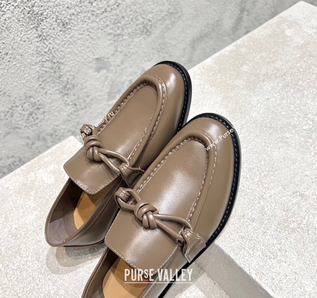 Bottega Veneta Astaire Loafers in Calfskin with One-Tone Knot Grey 2025 (MD-250428102)
