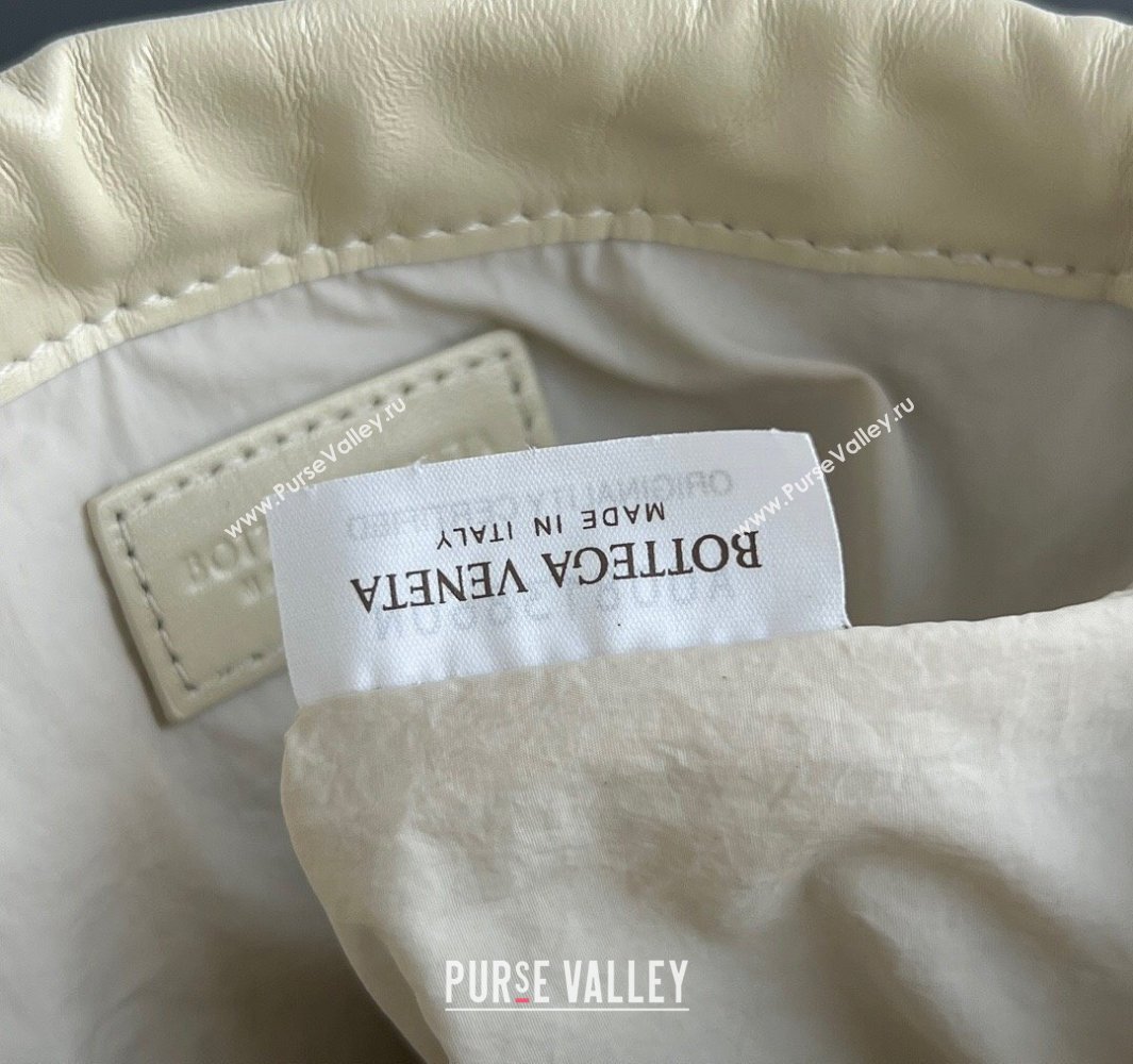 Bottega Veneta Small Dustbag in Intrecciato Leather Sea Salt 2025 816987 (WT-250519001)