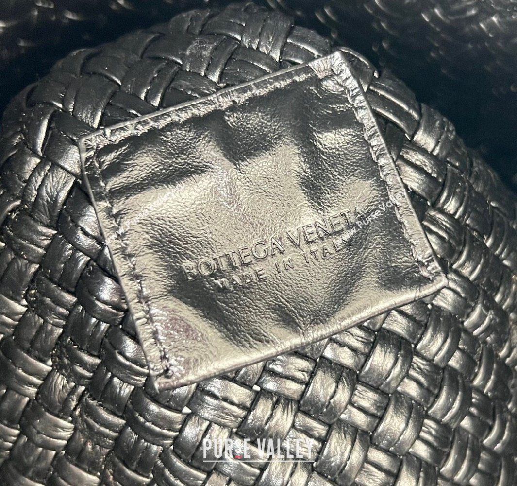 Bottega Veneta Tosca Hop Hobo Bag in Intrecciato Leather Black 2025 70979 (WT-250519020)