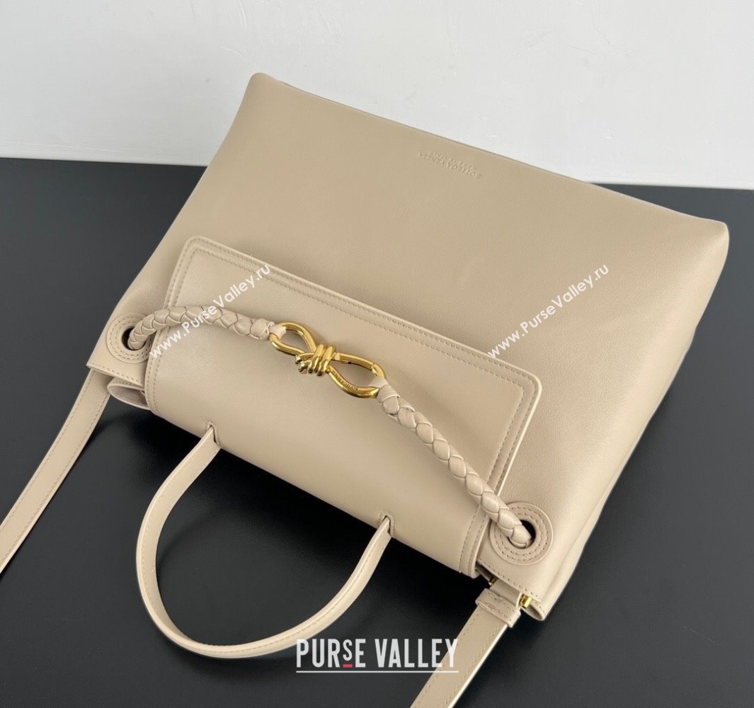 Bottega Veneta Medium Ciao Ciao Top Handle Bag in Calf Leather Ecru Beige 2025 817231 (WT-250519023)