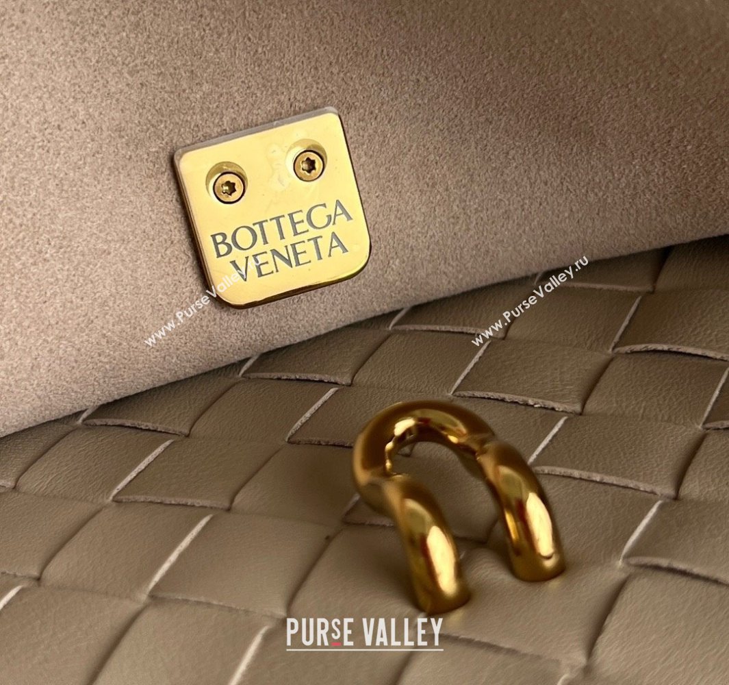 Bottega Veneta Medium Ciao Ciao Top Handle Bag in Calf Leather Ecru Beige 2025 817231 (WT-250519023)