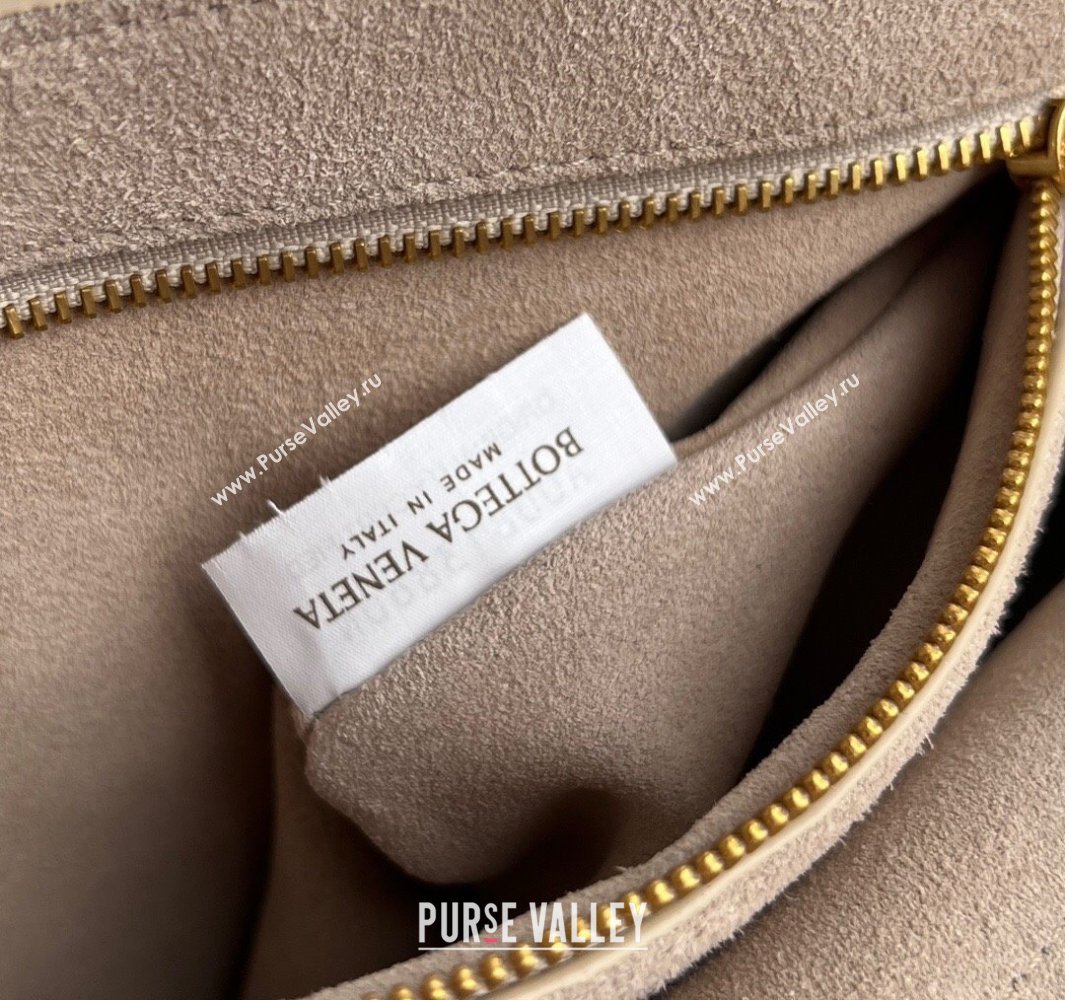 Bottega Veneta Medium Ciao Ciao Top Handle Bag in Calf Leather Ecru Beige 2025 817231 (WT-250519023)