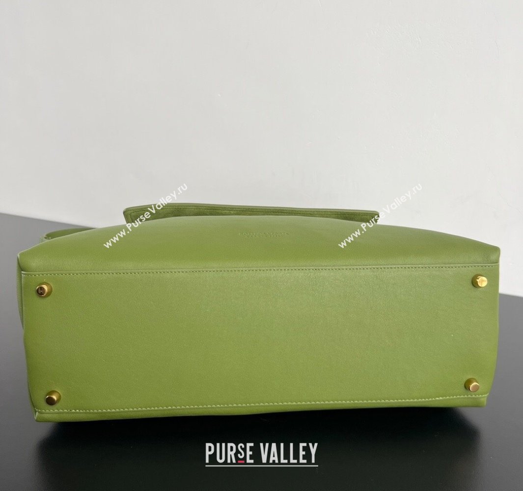 Bottega Veneta Large Ciao Ciao Top Handle Bag in Calf Leather 826195 Matcha Green 2025 (WT-250519028)