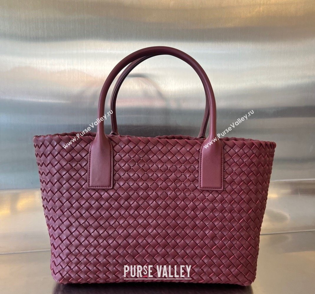 Bottega Veneta Medium Cabat Tote Bag in Intrecciato Leather Burgundy 2025 608810 (WT-250519100)