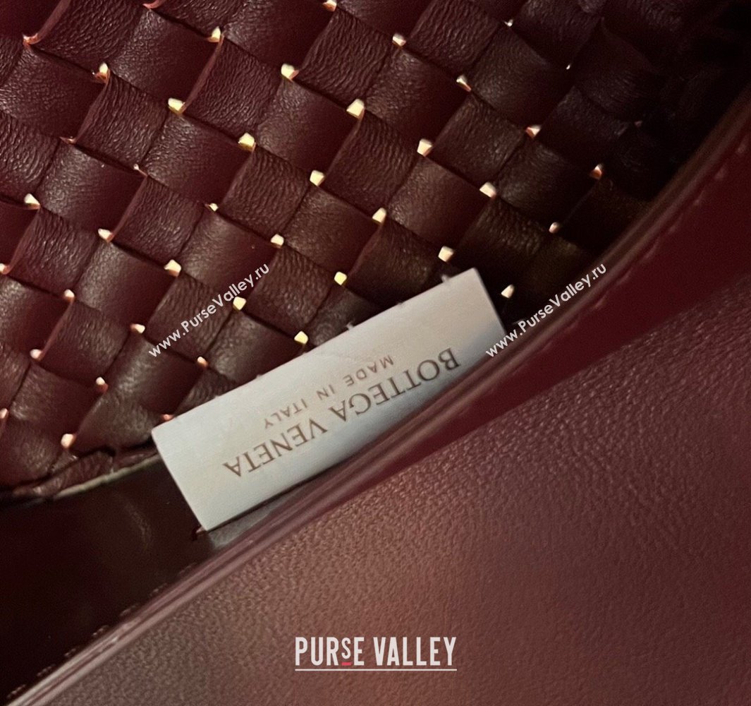 Bottega Veneta Medium Cabat Tote Bag in Intrecciato Leather Burgundy 2025 608810 (WT-250519100)