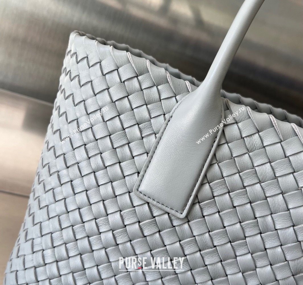 Bottega Veneta Medium Cabat Tote Bag in Intrecciato Leather Agate Grey 2025 608810 (WT-250519101)