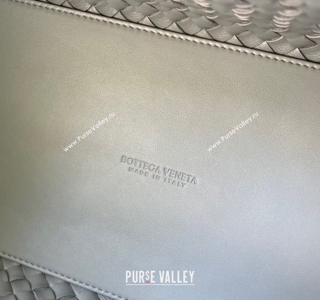Bottega Veneta Medium Cabat Tote Bag in Intrecciato Leather Agate Grey 2025 608810 (WT-250519101)