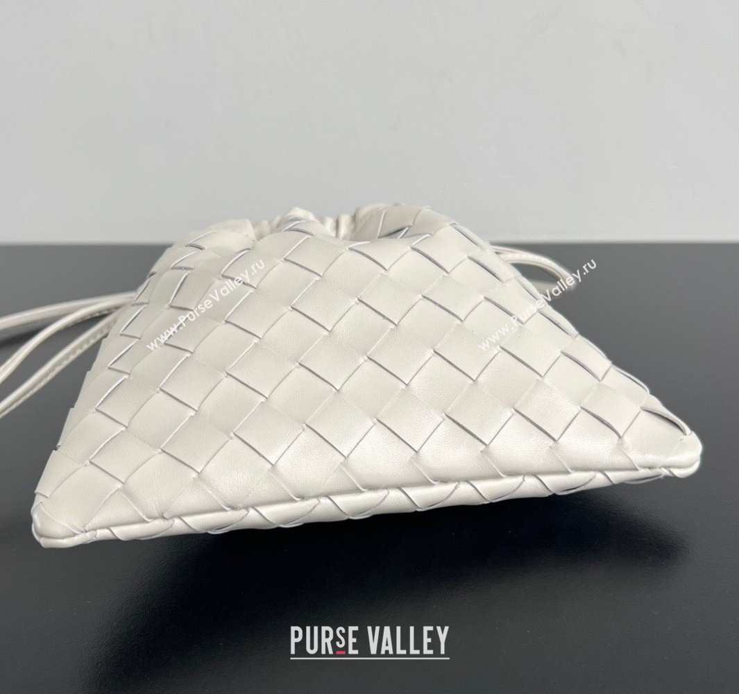 Bottega Veneta Small Dustbag in Intrecciato Leather Chalk White 2025 816987 (WT-250519003)