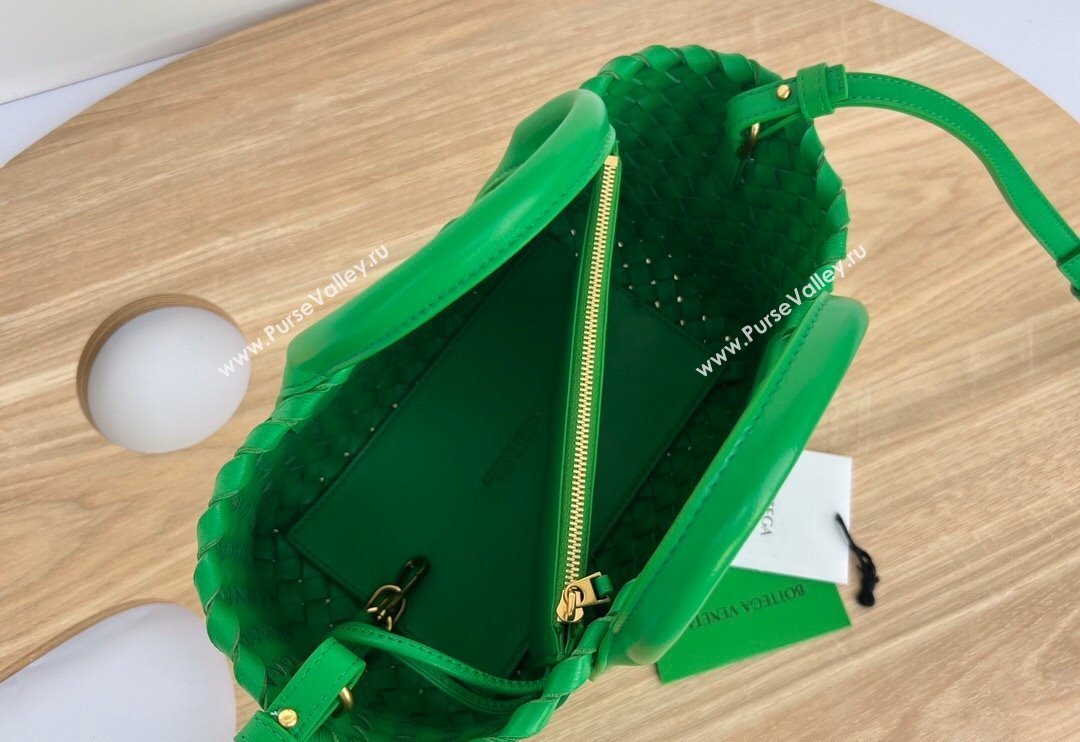 Bottega Veneta Mini Cabat Tote Bag in Intreccio Leather Parrot Green 2025 709464 (WT-250519114)