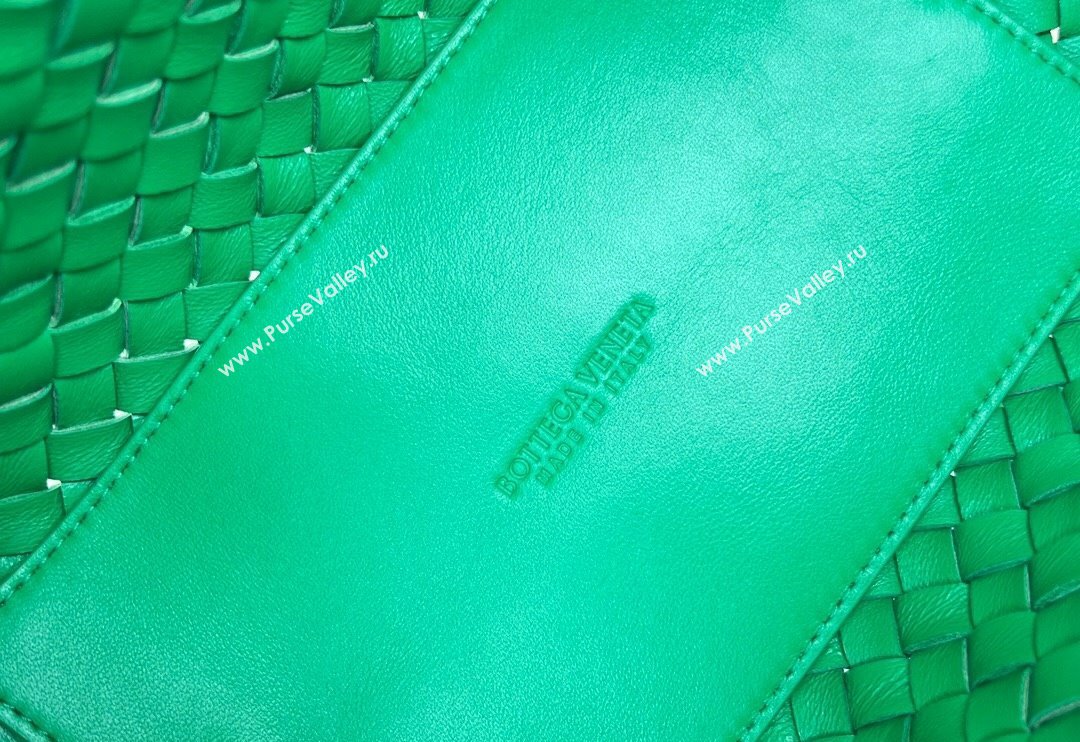 Bottega Veneta Mini Cabat Tote Bag in Intreccio Leather Parrot Green 2025 709464 (WT-250519114)