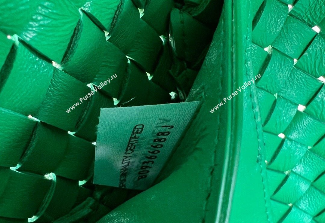 Bottega Veneta Mini Cabat Tote Bag in Intreccio Leather Parrot Green 2025 709464 (WT-250519114)