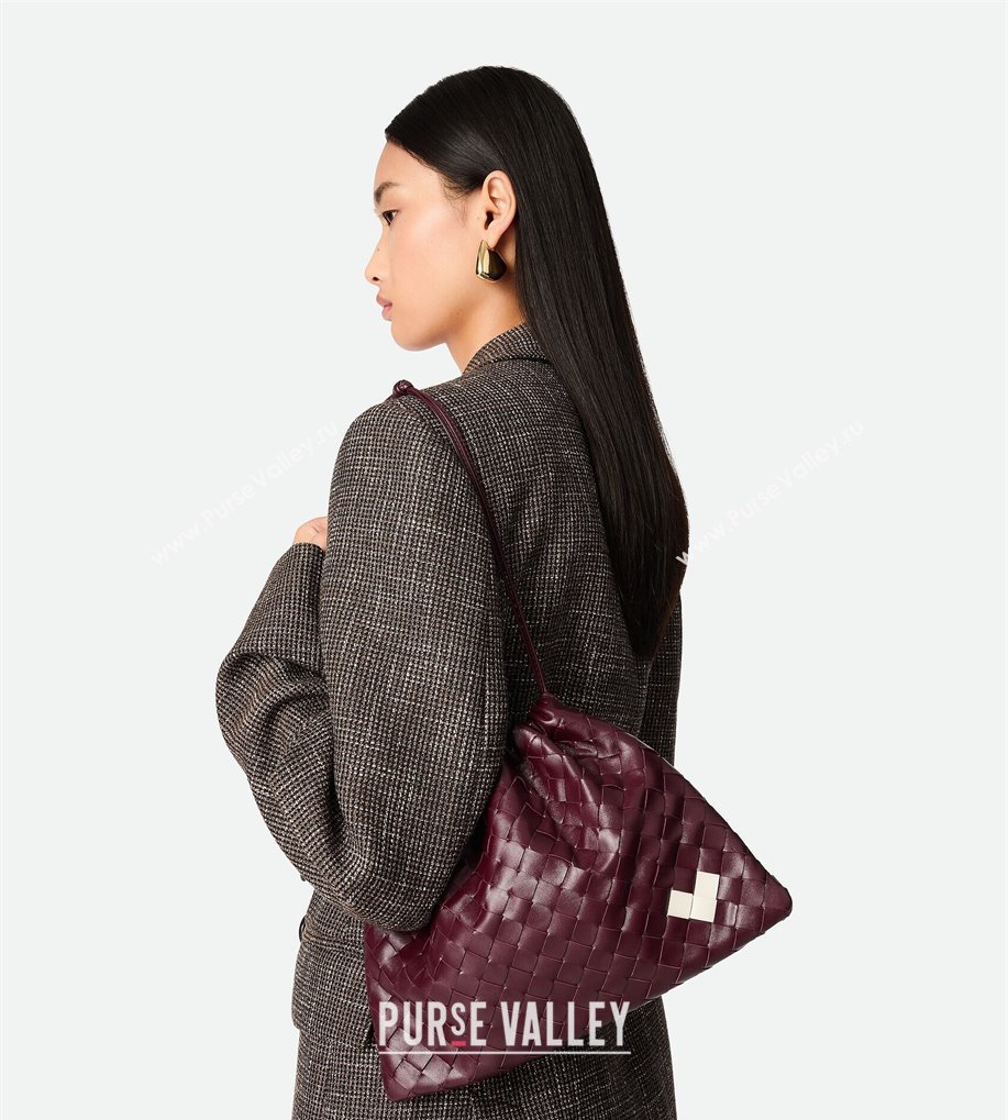 Bottega Veneta Medium Dustbag in Intrecciato Leather 796728 Barolo Red 2 2025 ( WT-250519008)