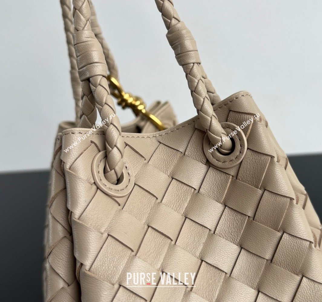 Bottega Veneta Parachute Medium Shoulder Bag in Intrecciato Leather Ecru Beige 2025 835921 (WT-250519032)