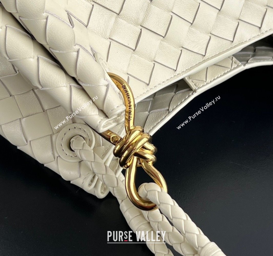 Bottega Veneta Parachute Medium Shoulder Bag in Intrecciato Leather Sea Salt 2025 835921 (WT-250519033)