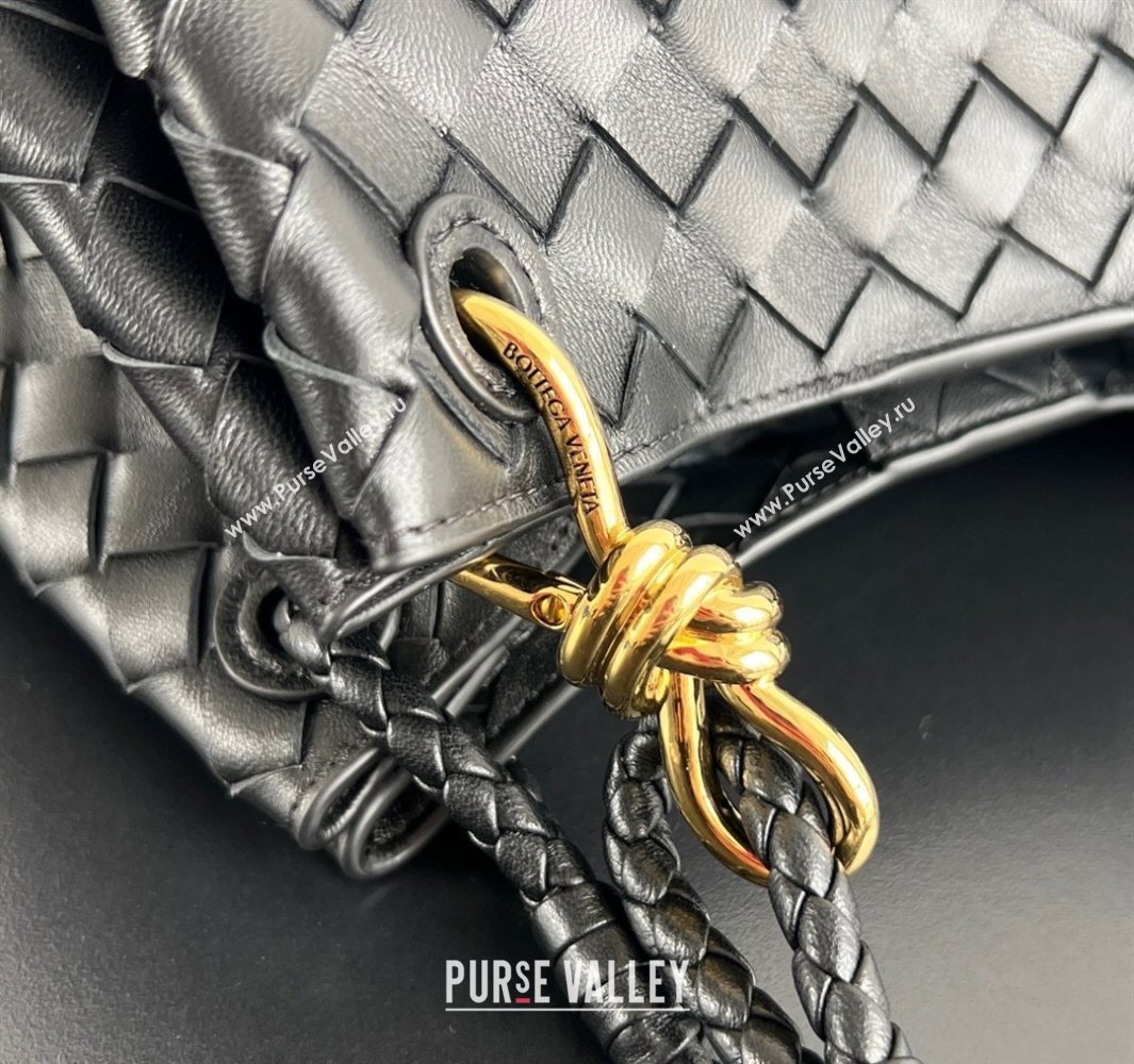 Bottega Veneta Parachute Medium Shoulder Bag in Intrecciato Leather Black 2025 835921 (WT-250519034)