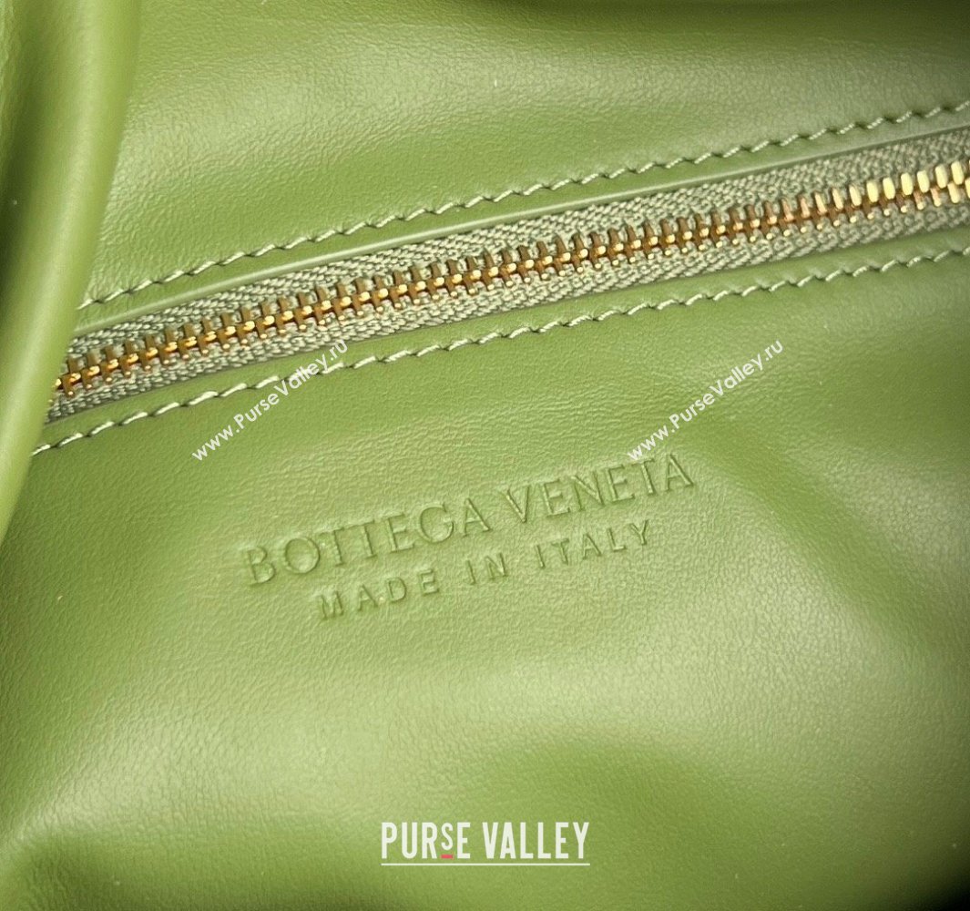 Bottega Veneta Hop Small Hobo Bag in Intrecciato Leather Matcha Green 2025 796262 (WT-250519041)