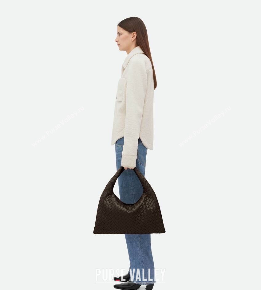 Bottega Veneta Hop Small Hobo Bag in Intrecciato Leather Fondant Brown 2025 796262 (WT-250519042)