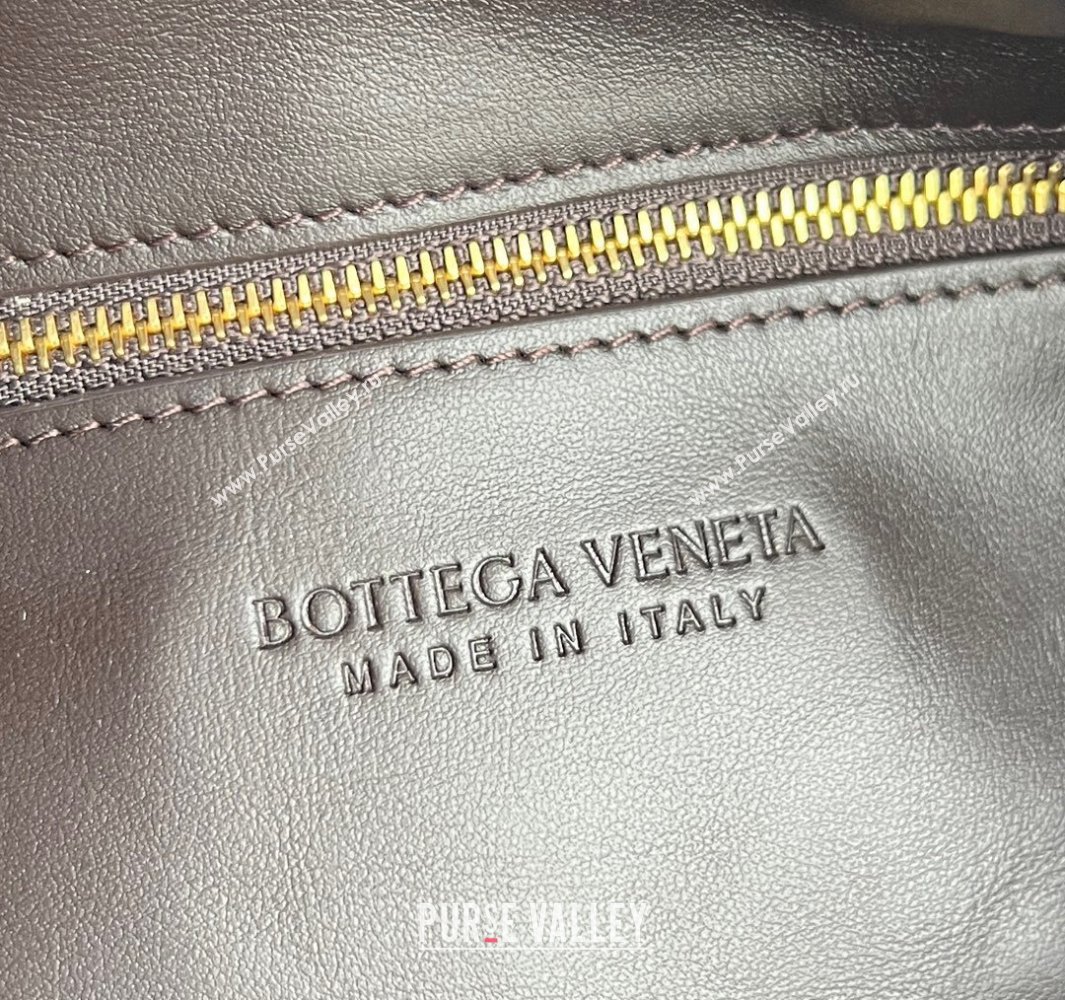 Bottega Veneta Hop Small Hobo Bag in Intrecciato Leather Fondant Brown 2025 796262 (WT-250519042)