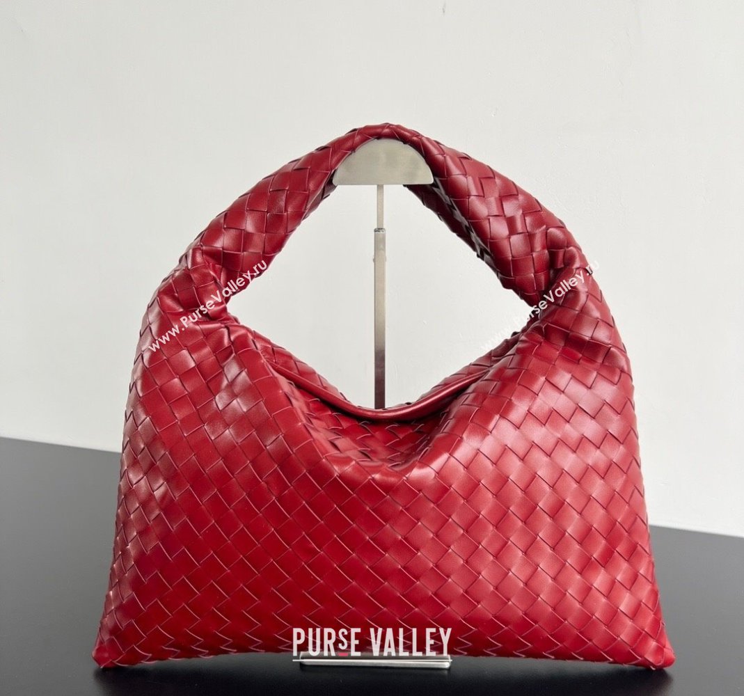 Bottega Veneta Hop Small Hobo Bag in Intrecciato Leather Heart Red 2025 796262 (WT-250519043)