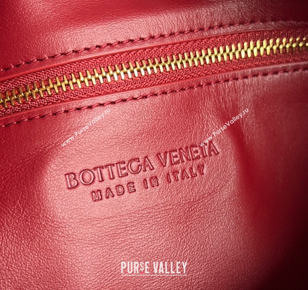 Bottega Veneta Hop Small Hobo Bag in Intrecciato Leather Heart Red 2025 796262 (WT-250519043)