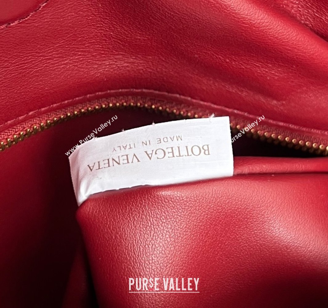 Bottega Veneta Hop Small Hobo Bag in Intrecciato Leather Heart Red 2025 796262 (WT-250519043)