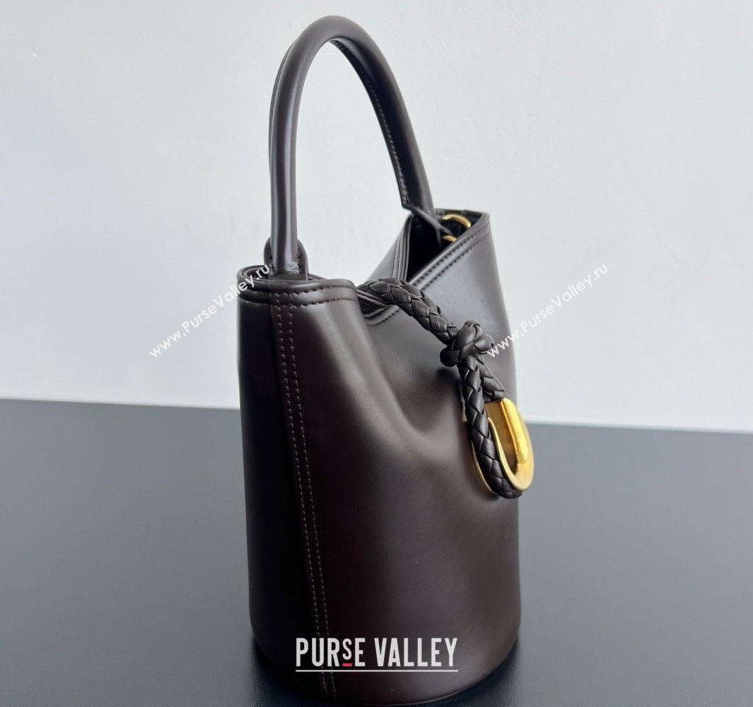 Bottega Veneta Small Liberta Bucket Bag in Smooth Leather 815244 Fondant Brown 2025 (WT-250519046)