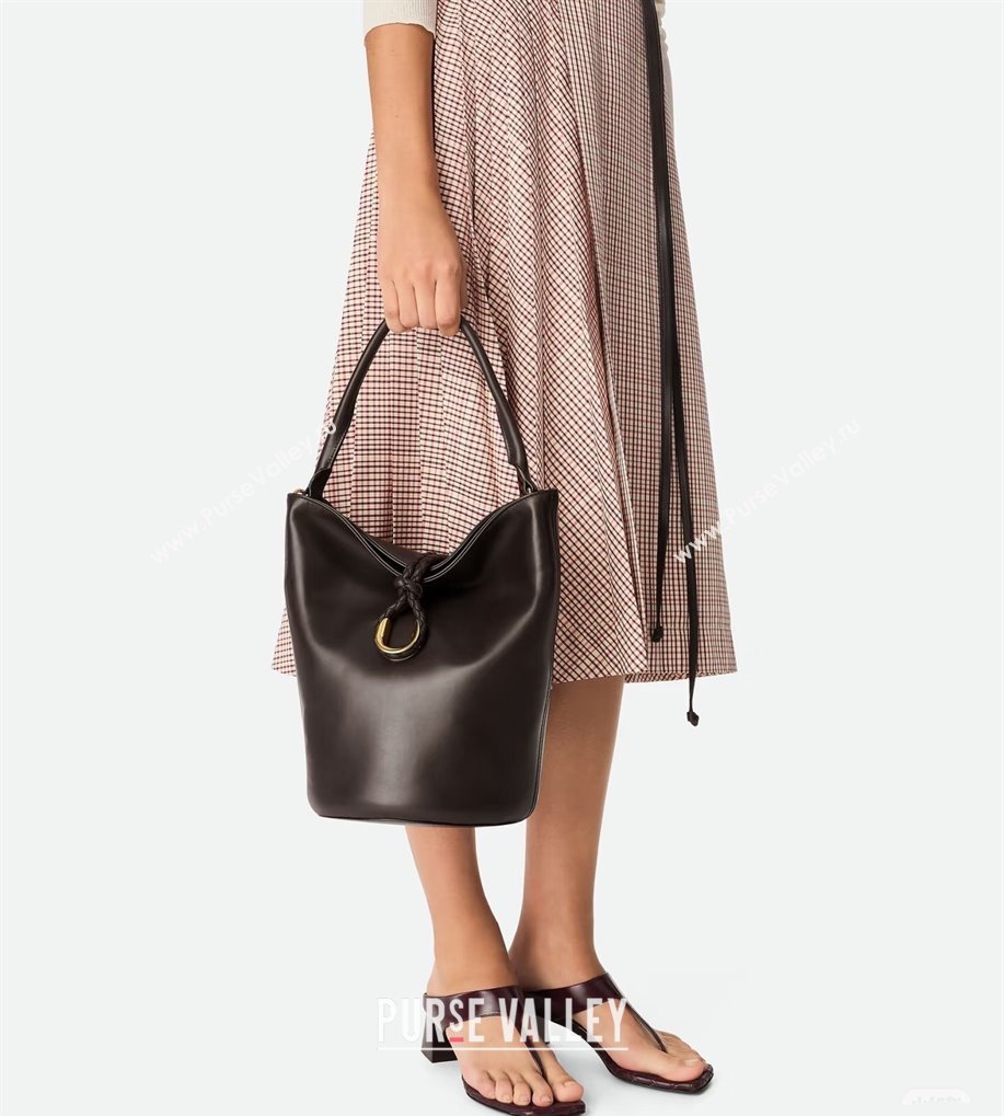 Bottega Veneta Liberta Bucket Bag in Smooth Leather 806038 Fondant Brown 2025 (WT-250519047)