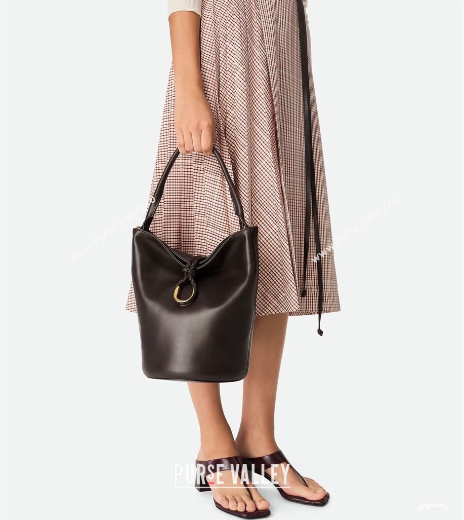 Bottega Veneta Liberta Bucket Bag in Smooth Leather 806038 Fondant Brown 2025 (WT-250624066)