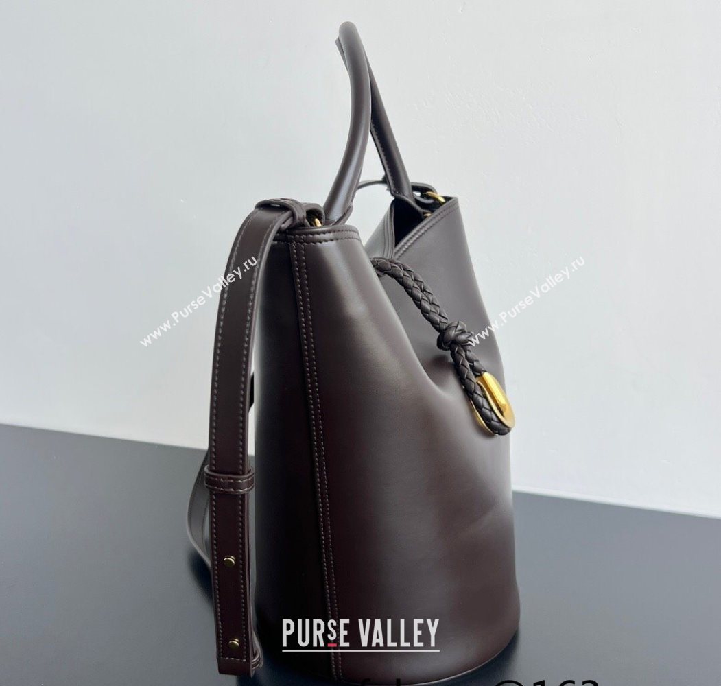 Bottega Veneta Liberta Bucket Bag in Smooth Leather 806038 Fondant Brown 2025 (WT-250624066)