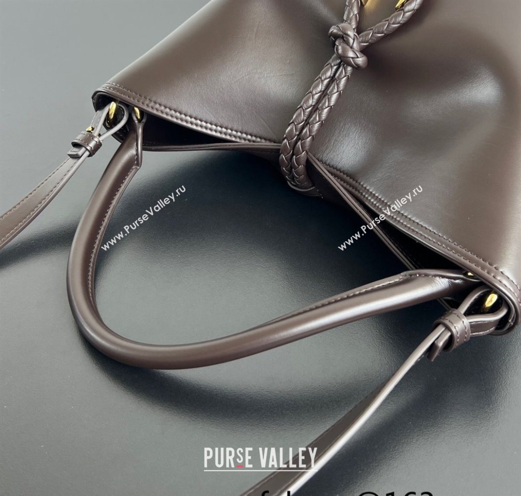 Bottega Veneta Liberta Bucket Bag in Smooth Leather 806038 Fondant Brown 2025 (WT-250624066)