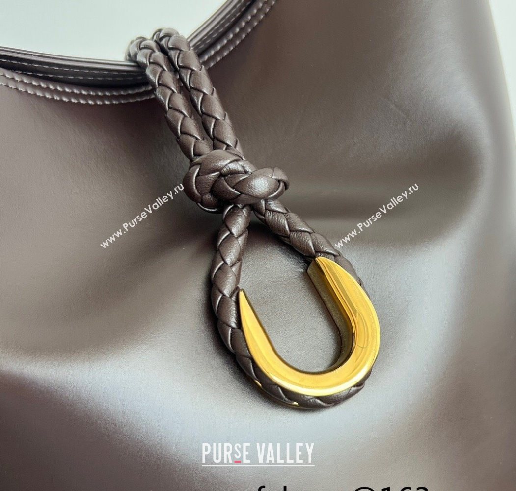 Bottega Veneta Liberta Bucket Bag in Smooth Leather 806038 Fondant Brown 2025 (WT-250624066)