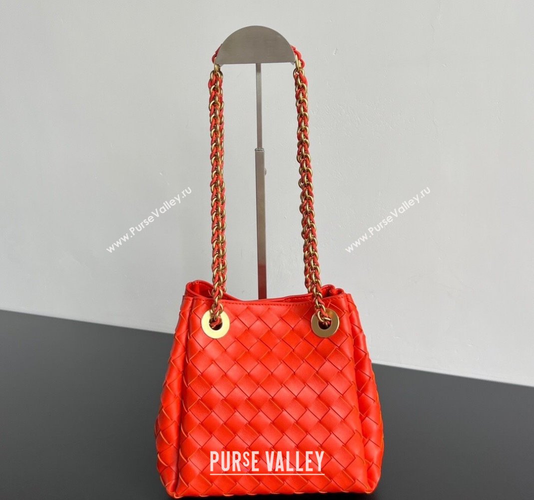 Bottega Veneta Small Parachute Chain Bag in Intrecciato Leather Red2 2025 817175 (WT-250519052)