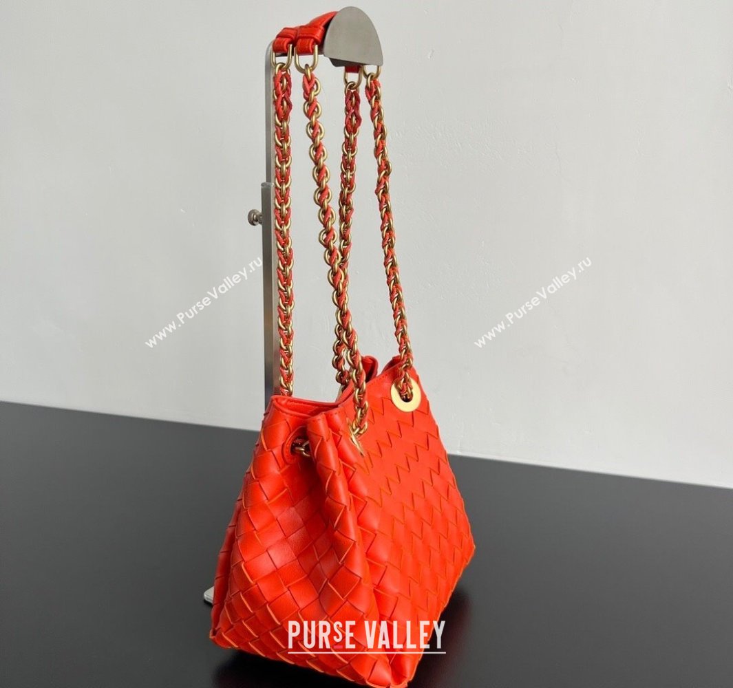Bottega Veneta Small Parachute Chain Bag in Intrecciato Leather Red2 2025 817175 (WT-250519052)