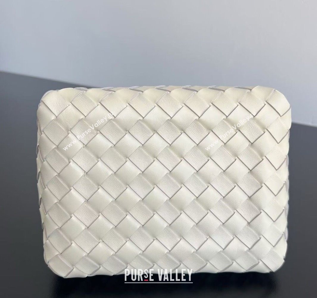 Bottega Veneta Small Parachute Chain Bag in Intrecciato Leather Sea Salt 2025 817175 (WT-250519053)