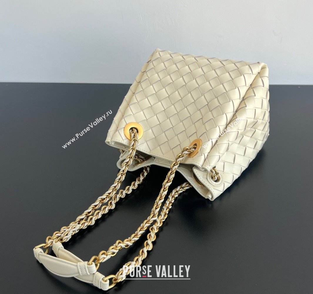 Bottega Veneta Small Parachute Chain Bag in Intrecciato Leather Sea Salt 2025 817175 (WT-250519053)