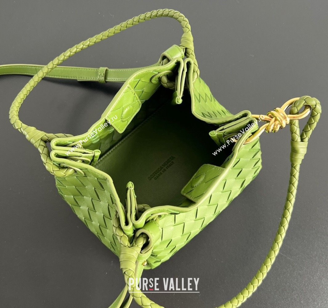Bottega Veneta Small Parachute Shoulder Bag in Intrecciato Leather 796569 Green 2025 (WT-250519054)