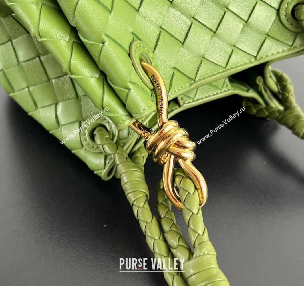 Bottega Veneta Small Parachute Shoulder Bag in Intrecciato Leather 796569 Green 2025 (WT-250519054)