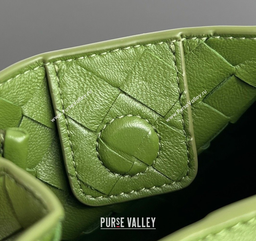 Bottega Veneta Small Parachute Shoulder Bag in Intrecciato Leather 796569 Green 2025 (WT-250519054)