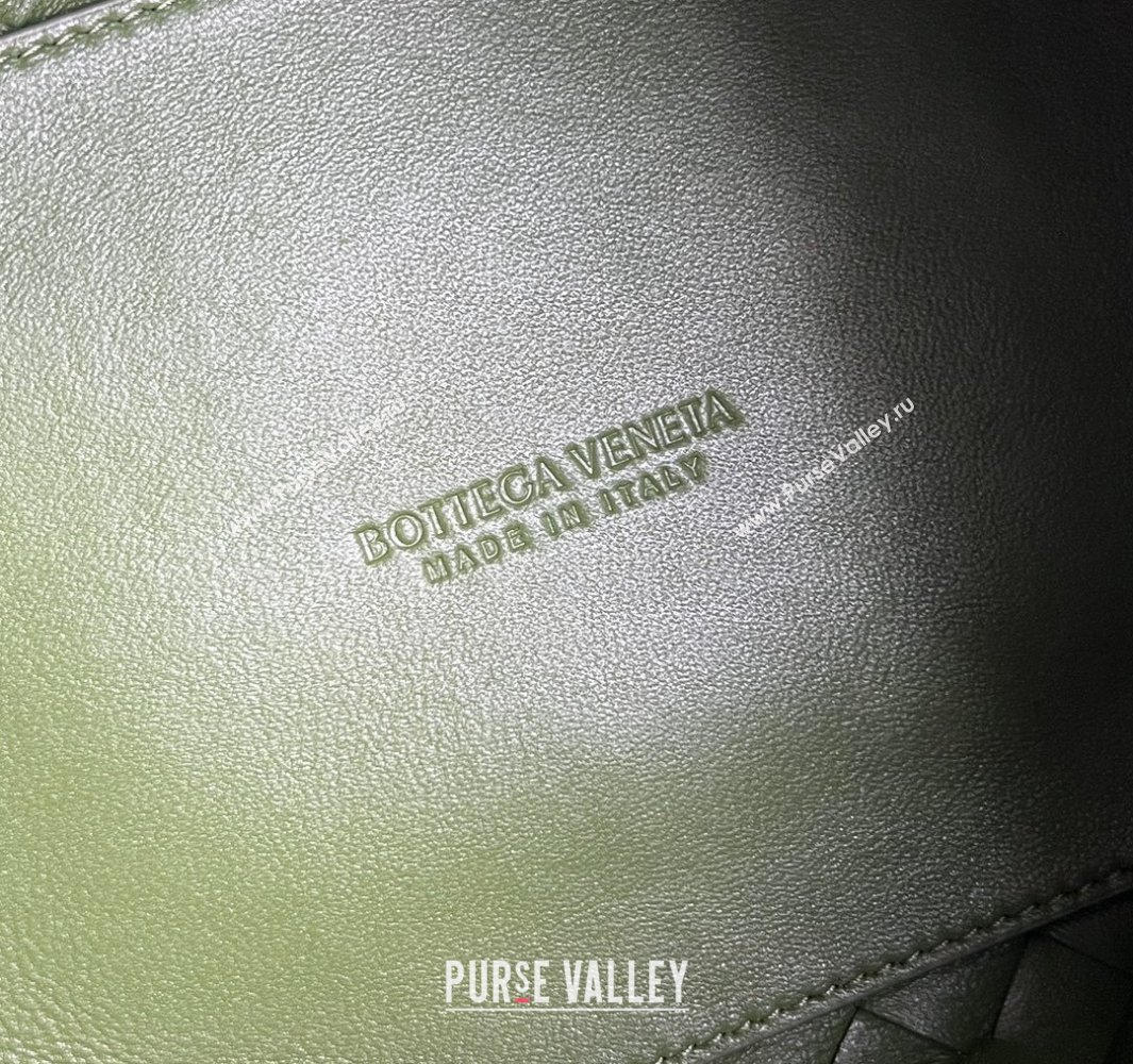 Bottega Veneta Small Parachute Shoulder Bag in Intrecciato Leather 796569 Green 2025 (WT-250519054)