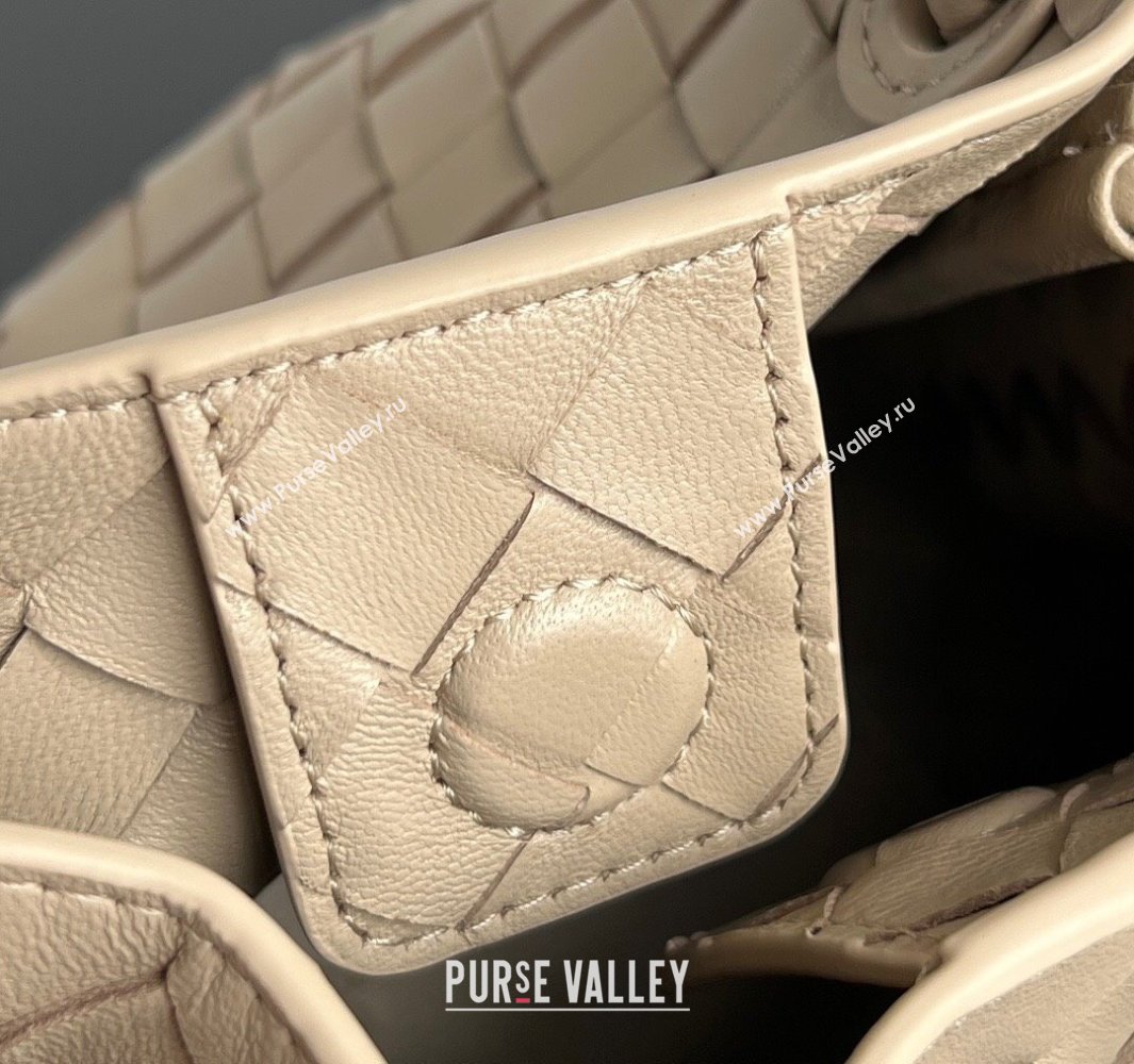 Bottega Veneta Small Parachute Shoulder Bag in Intrecciato Leather 796569 Ecru Beige 2025 (WT-250519055)