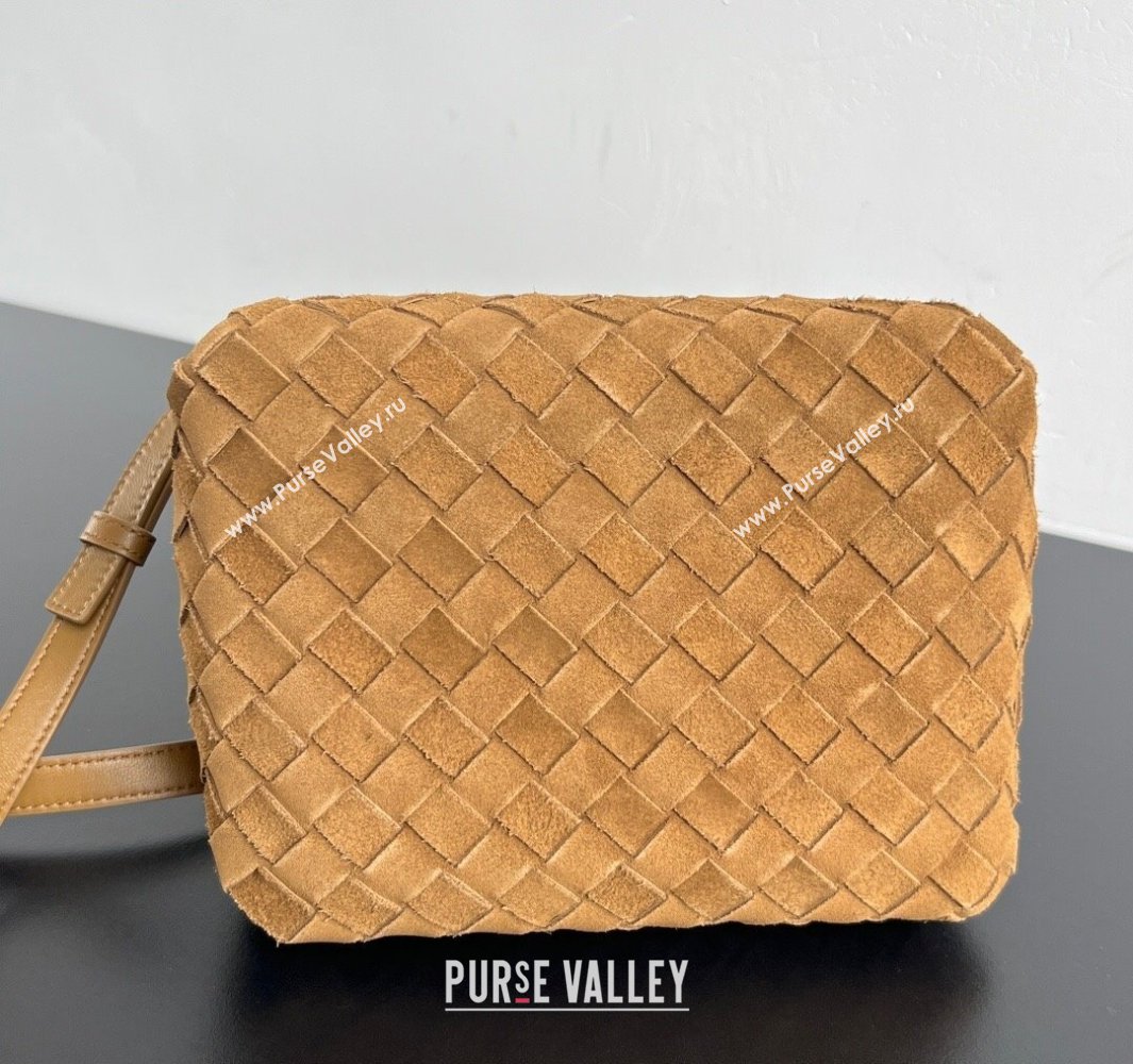Bottega Veneta Small Parachute Shoulder Bag in Intrecciato Suede 796569 Brown 2025 (WT-250519056)