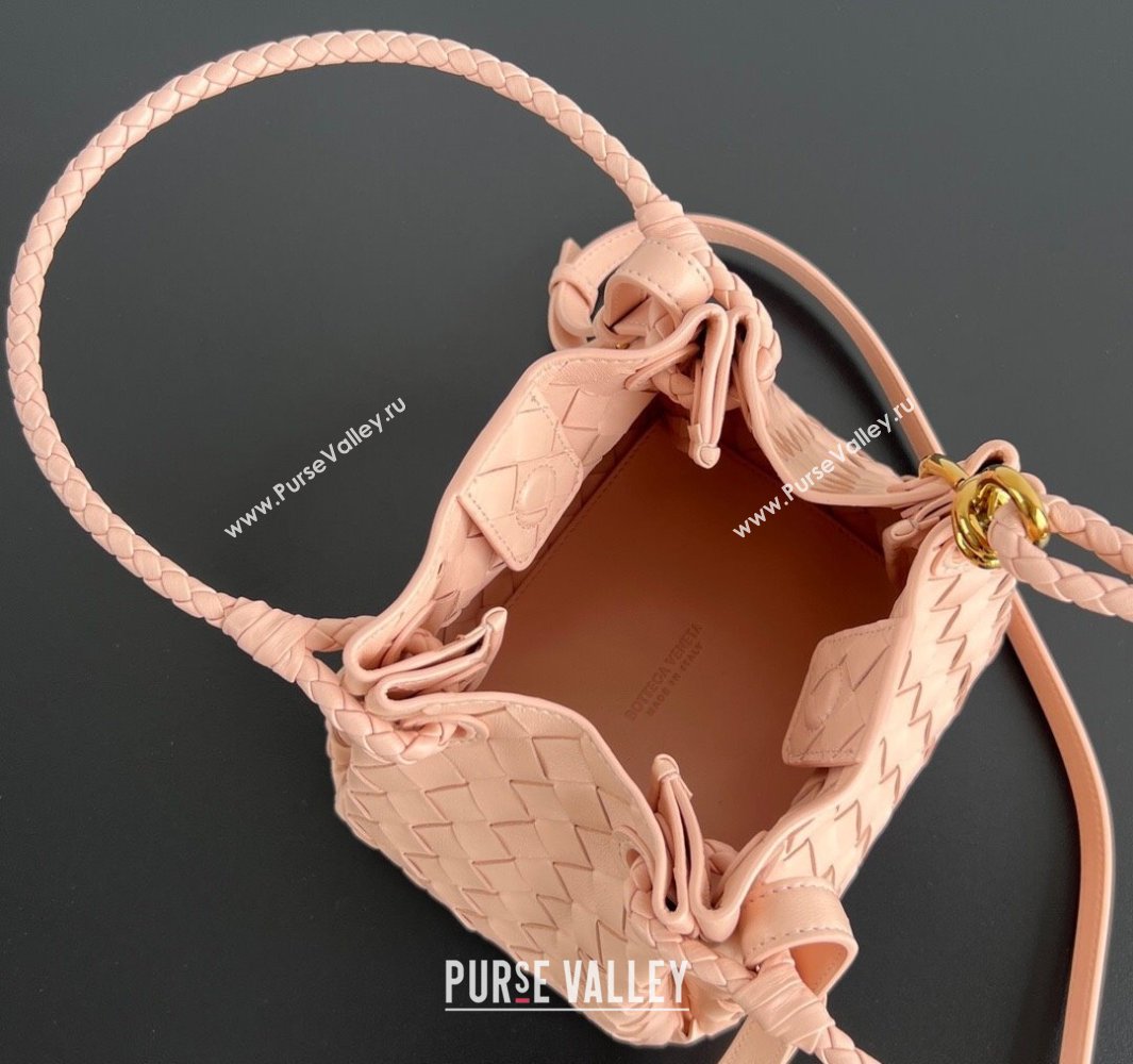Bottega Veneta Small Parachute Shoulder Bag in Intrecciato Leather 796569 Lotus pink 2025 (WT-250519057)