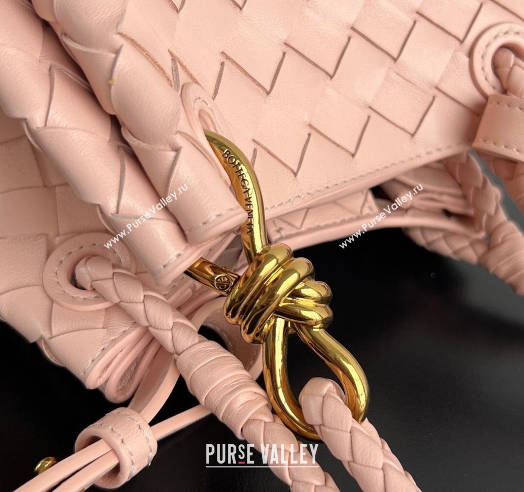 Bottega Veneta Small Parachute Shoulder Bag in Intrecciato Leather 796569 Lotus pink 2025 (WT-250519057)