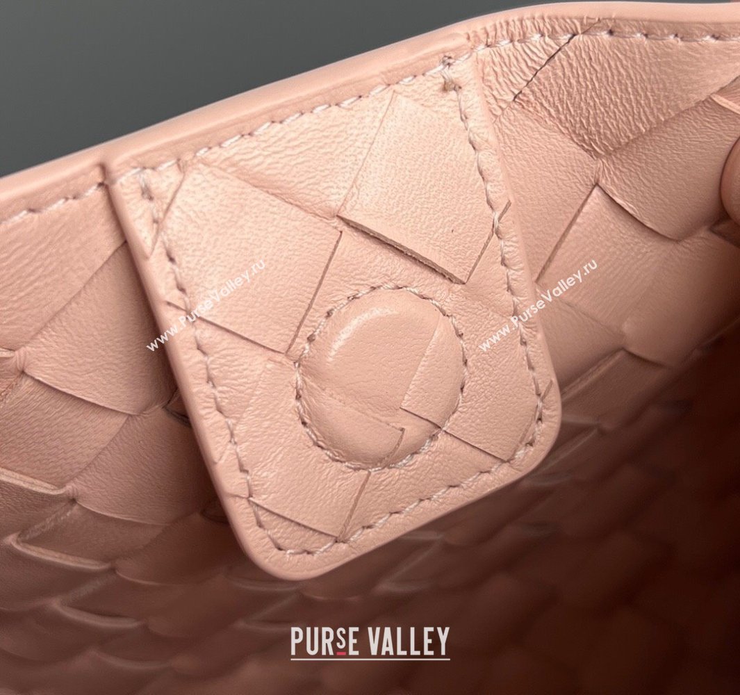 Bottega Veneta Small Parachute Shoulder Bag in Intrecciato Leather 796569 Lotus pink 2025 (WT-250519057)