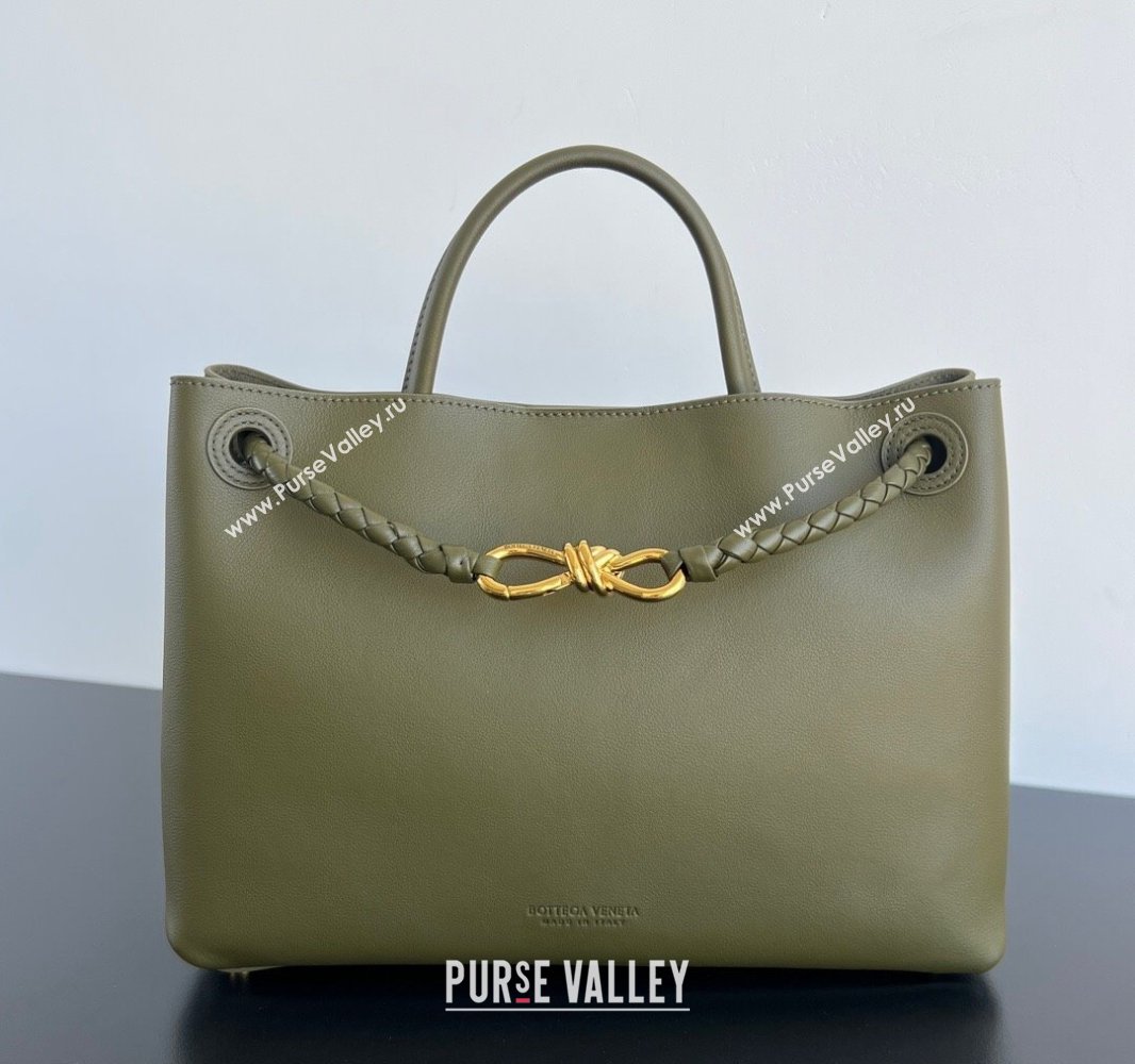 Bottega Veneta Medium Andiamo Top Handle Bag in Calfskin Leather Green2 2025 810214 (WT-250519079)